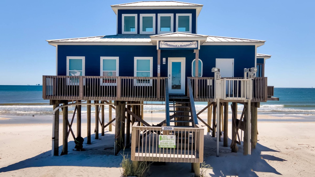 Dauphin Island House | The beach is your backyard in this gulf-front cottage!