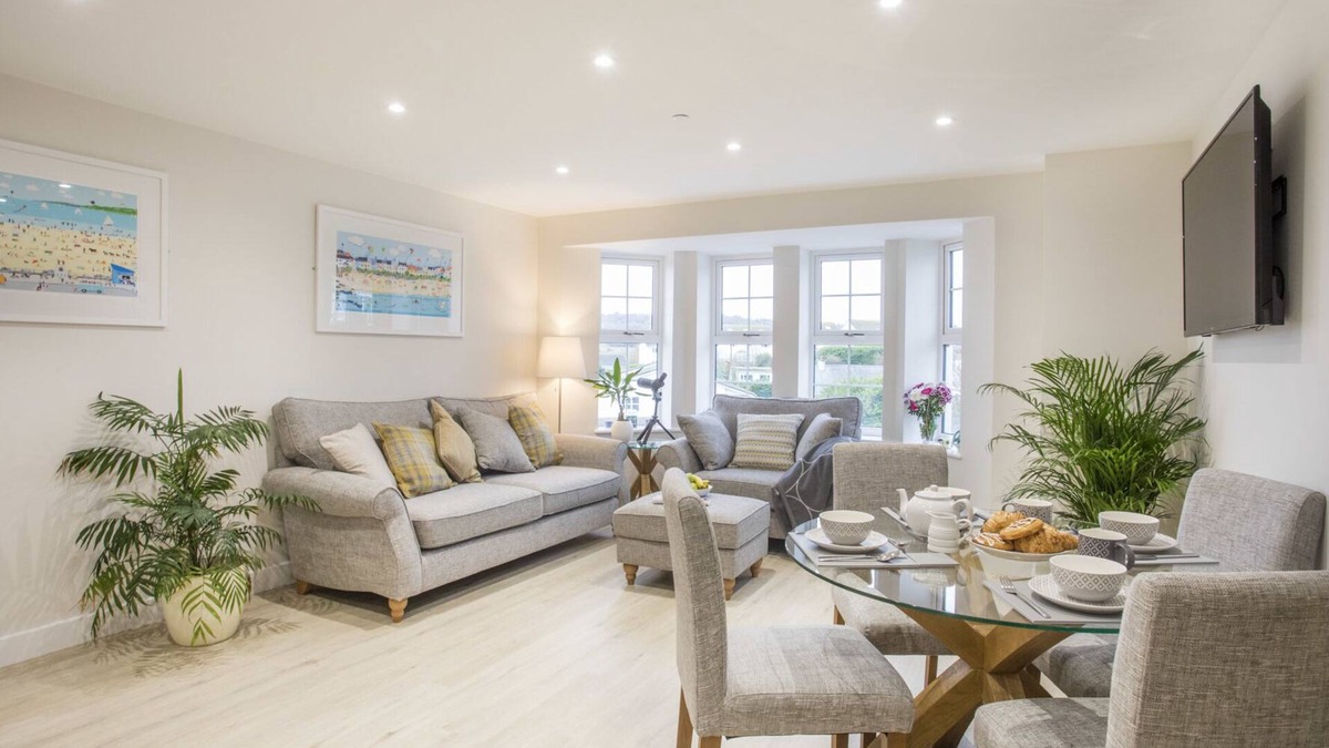 Benllech Cottage | THE BEACH PAD, family friendly, luxury holiday cottage in Benllech