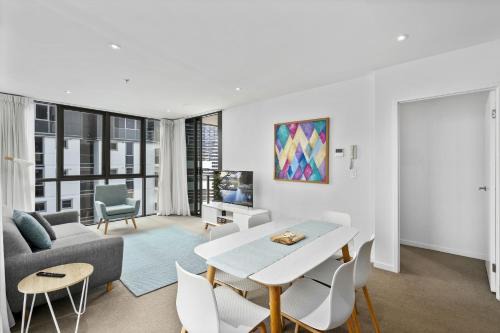 Broadbeach Apartment | The Beach Resort 2 Bedroom Apartment