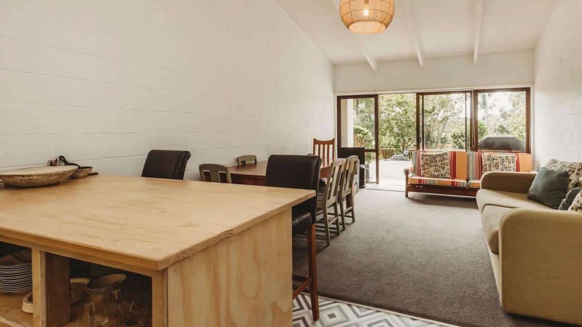 Oakura House | The Beach Retreat - where family memories are made
