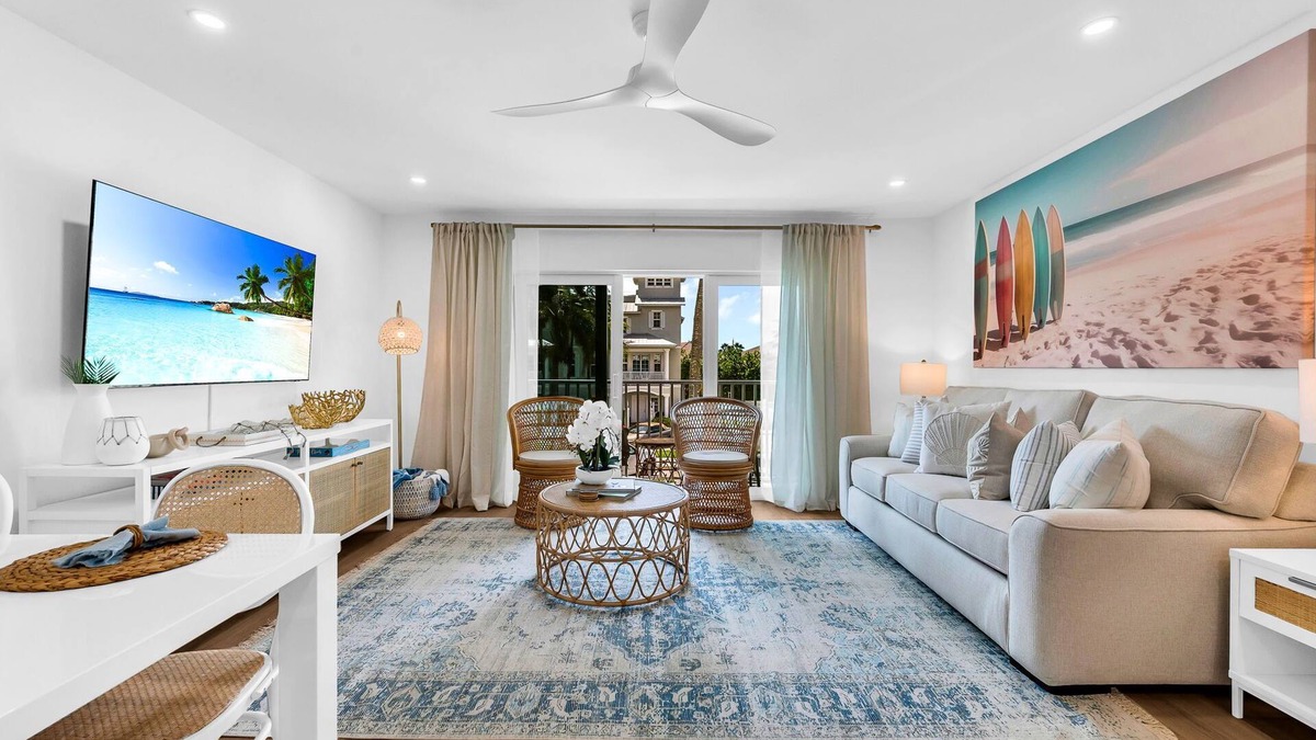 Juno Beach Condo | The Beach Villa in Juno! 4-Steps to the Beach