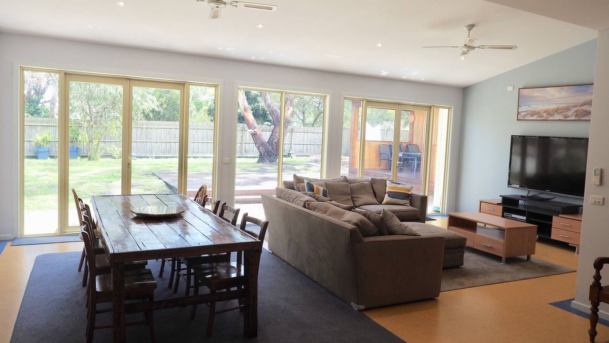 Inverloch House | The Beachcomber , Linen Supplied, We are Not Pet Friendly Any More .