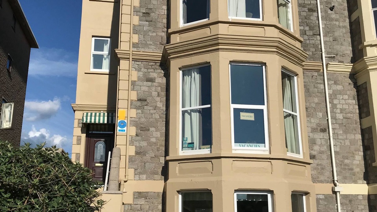 Weston-super-Mare House | The Beaches Family B&B