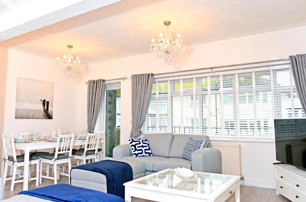 Eastbourne City Centre Apartment | The Beacon Loft