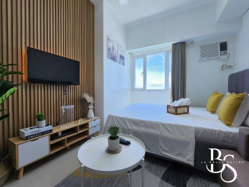 Pio del Pilar Apartment | The Beacon Makati New Renovated Studio Ayala Greenbelt CBD Makati PH