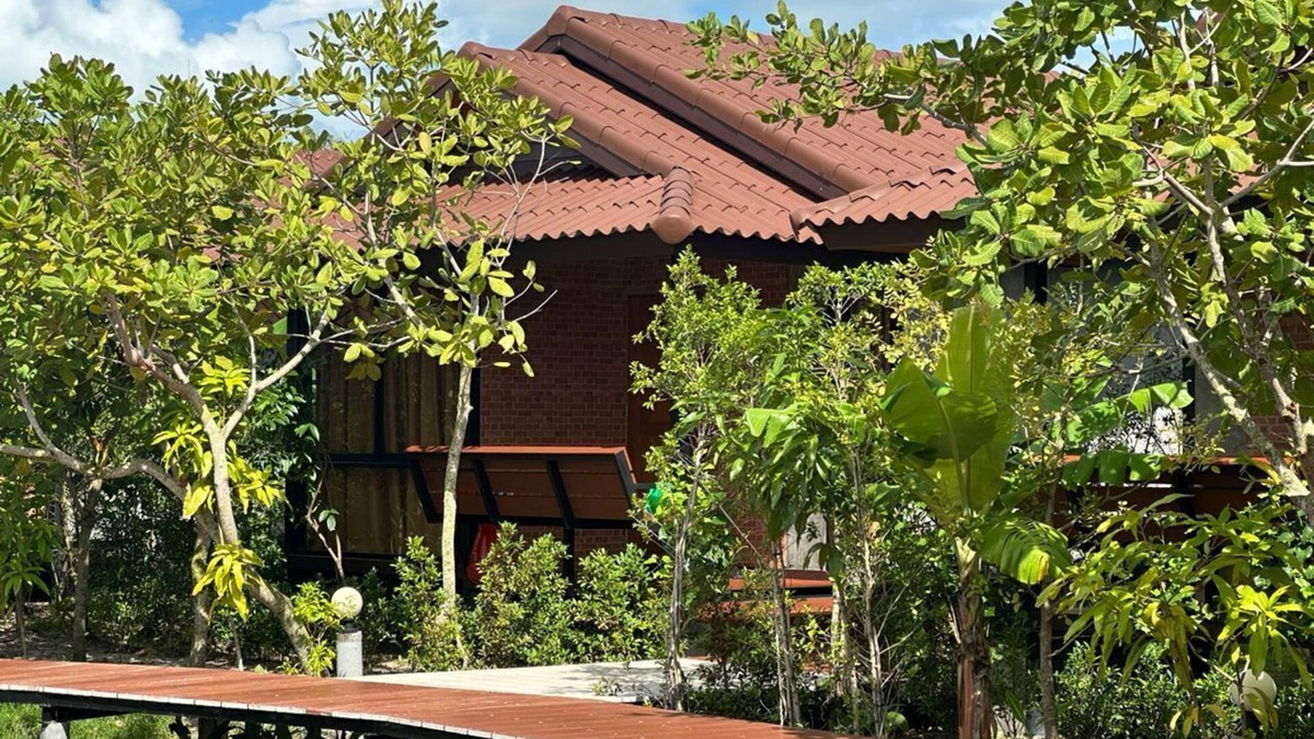 Chalong Villa | The Beatles Lagoon