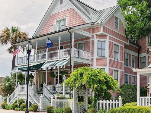 Historic Downtown Hotel | The Beaufort Inn