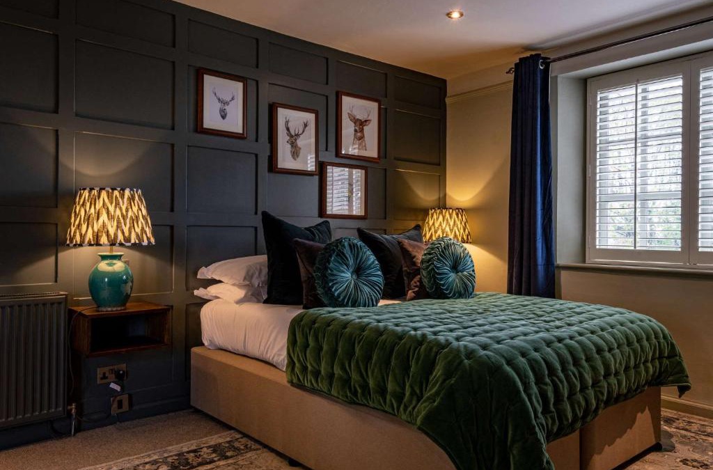Stow-on-the-Wold Hotel | The Bell & Stuart House