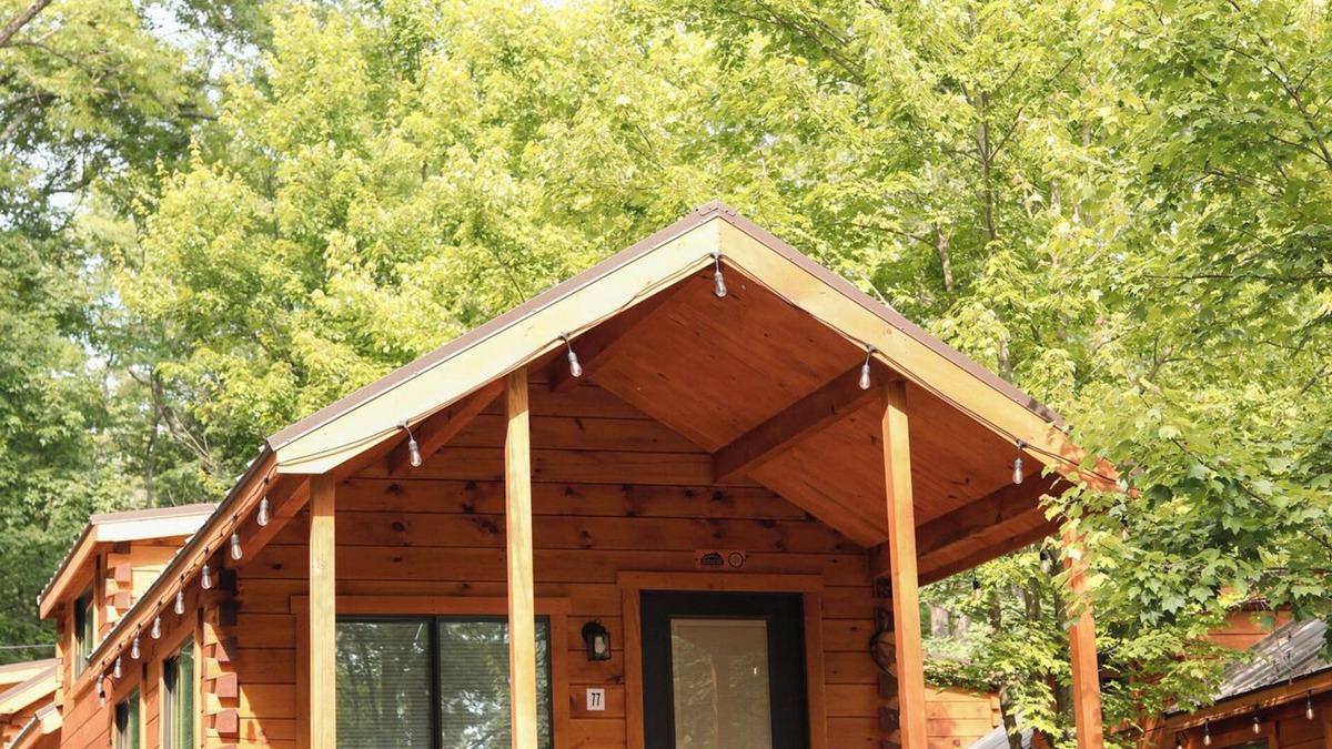 Mingoville Cabin | The Bellefonte Campground presents: Tiny Home | 1 Bedroom with HOT TUB