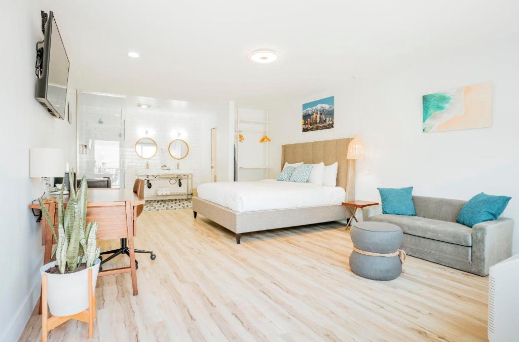 Belmont Shore Hotel | The Belmont Shore Inn