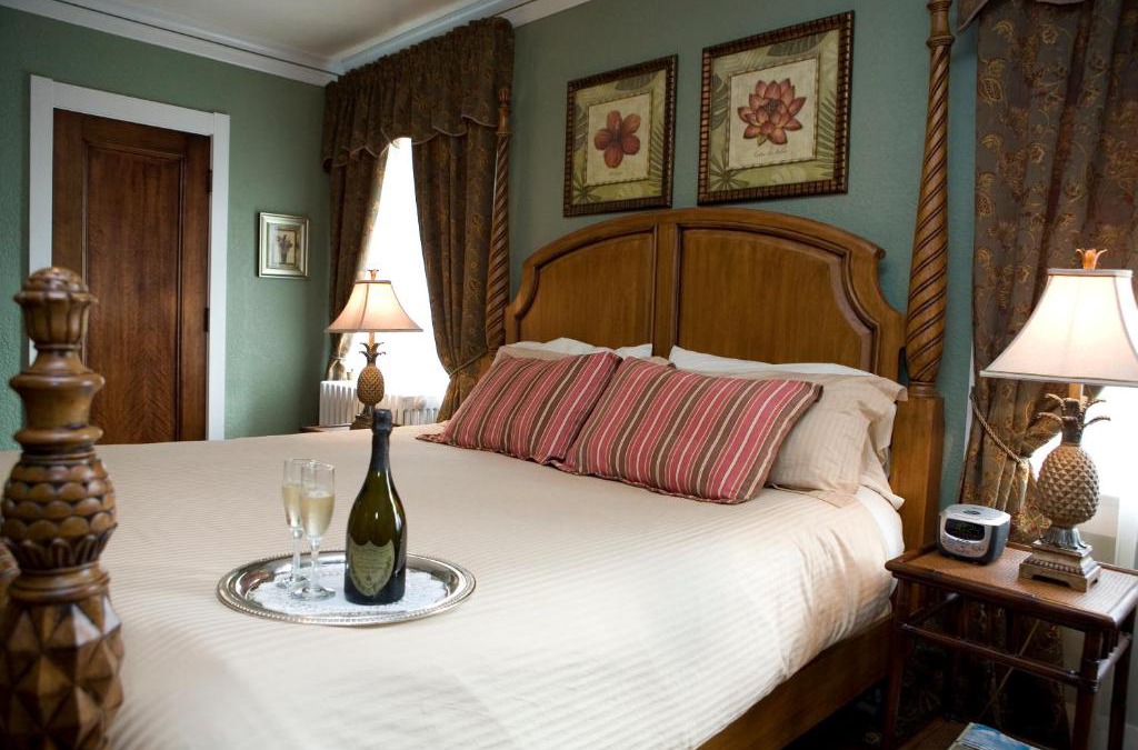 Holland Hotel | The Belvedere Inn & Restaurant