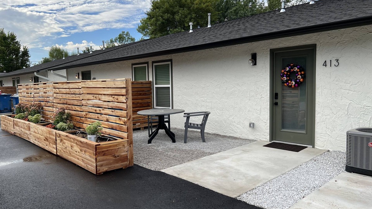 Downtown Apartment | The Benton - Warmly decorated, cozy apartment in downtown Bentonville