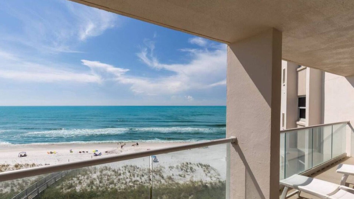 Pensacola Beach Condo | The Best Time to Come to the Beach! Fall Specials!