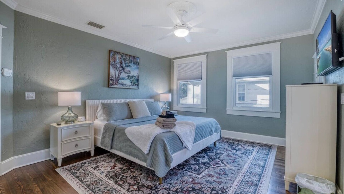 Bradenton Apartment | The Betts Home - c1913