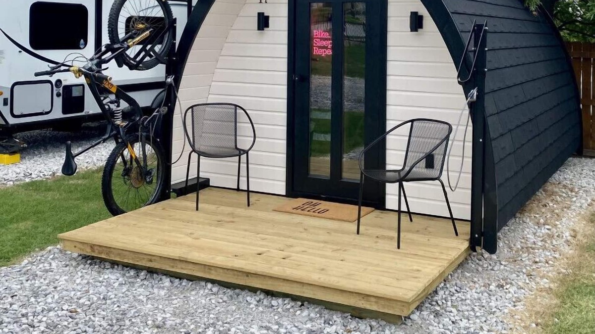 Bentonville Cabin | The Bike Inn #17, Mulberry River Cabin