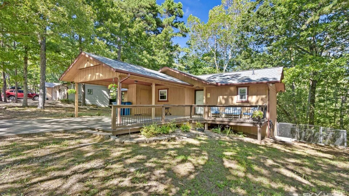 Bella Vista House | The Bird Nest Quiet, neighborhood. Dog friendly