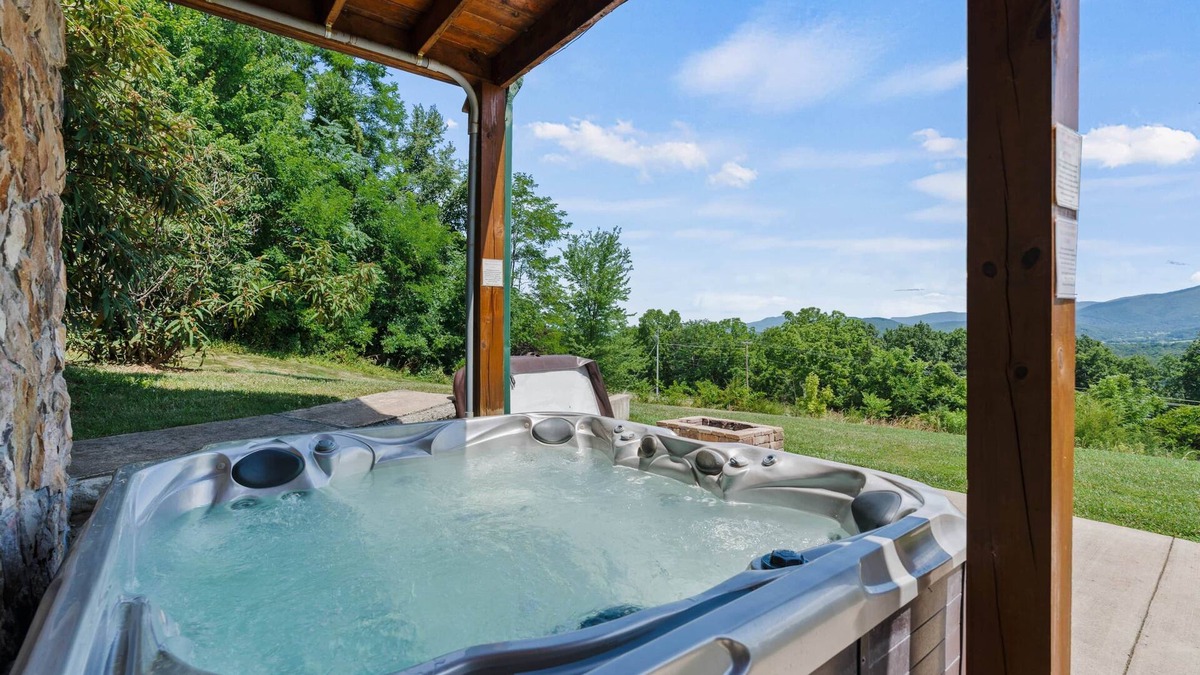 Stanley Cabin | The Black Bear Lodge: Amazing Mountain Views!