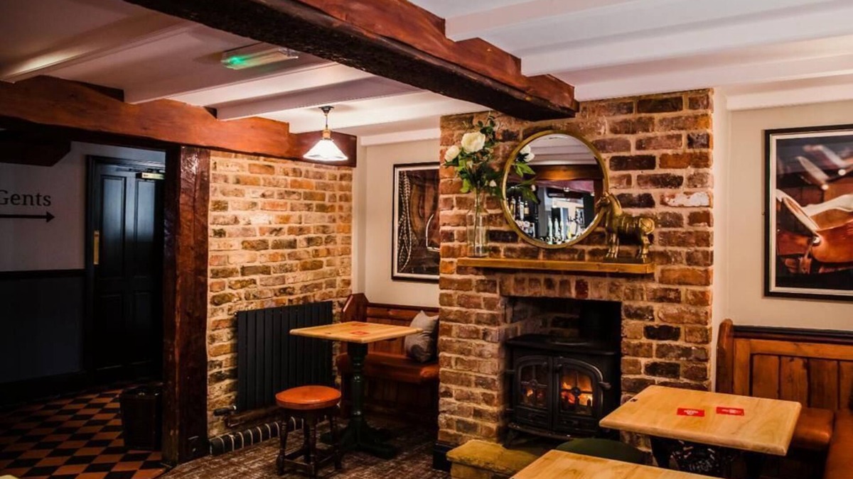 Blyton Hotel | The Black Horse Inn