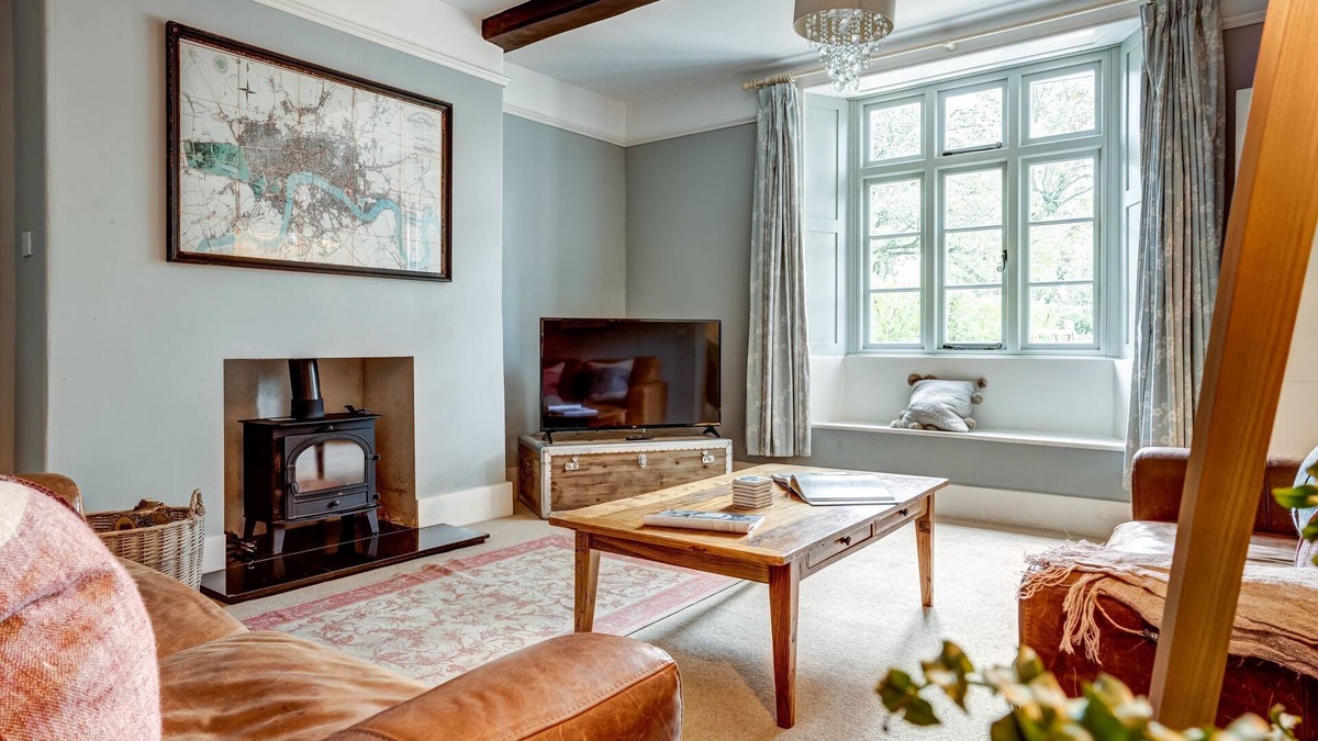 Bladon Apartment | The Bladon Farmhouse | Oxfordshire Holiday Let | 2 Beds & Sleeps 5