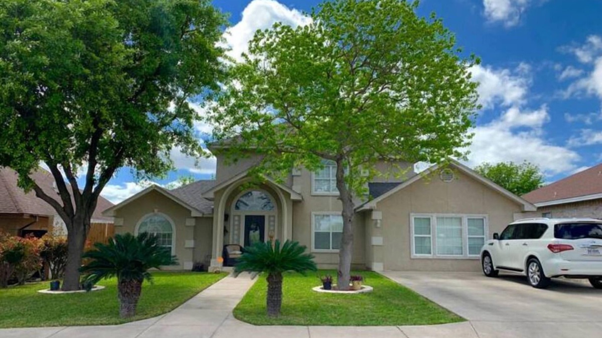 Eagle Pass House | The Blessed Nest
