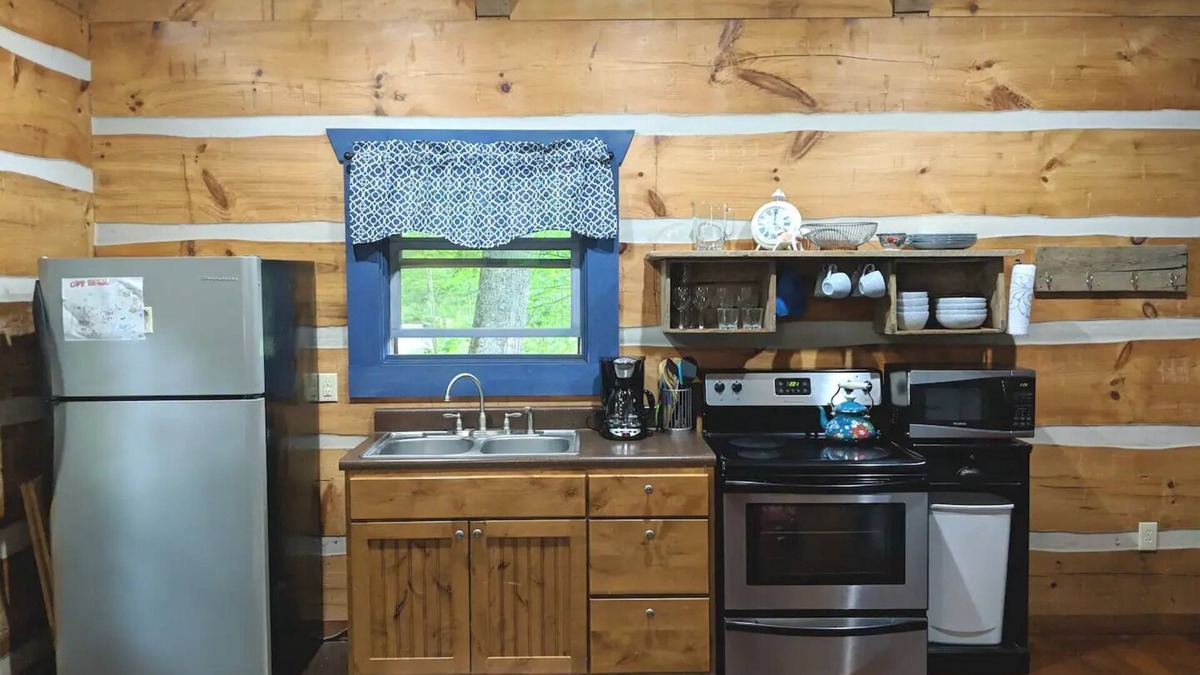 Waynesville Cabin | The Blue Bird Suite at Hawthorn Haven- Upper Level