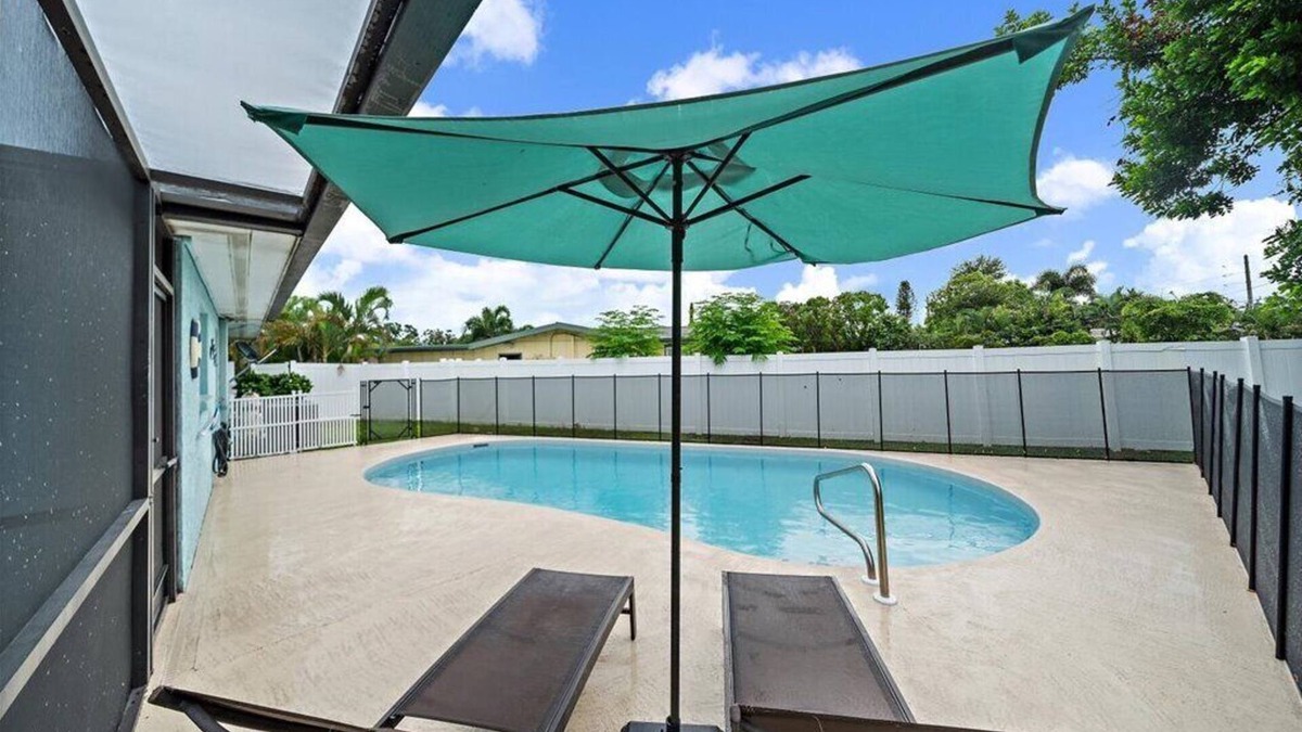 South Gate Ridge House | The Blue Conch – Family Friendly - Read About the 4th Bedroom - 3D Tour