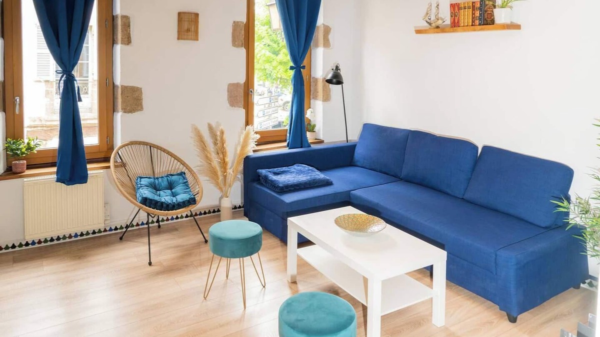 Moulins Apartment | The blue dream