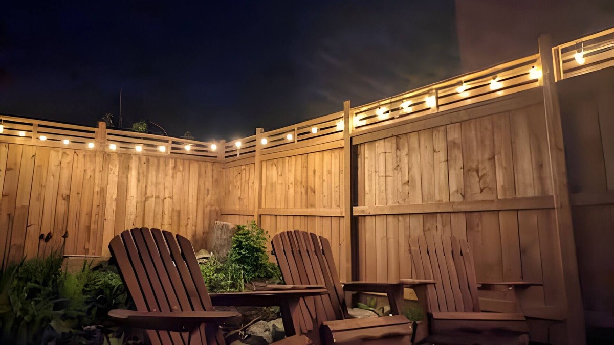 Inner Harbour House | The Blue House: A Downtown Getaway w/Parking