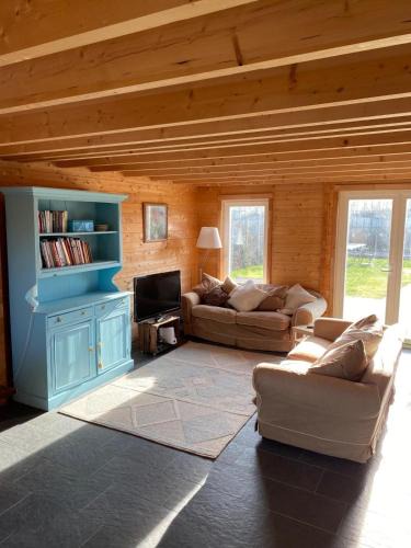 Roelofarendsveen House | The blue house