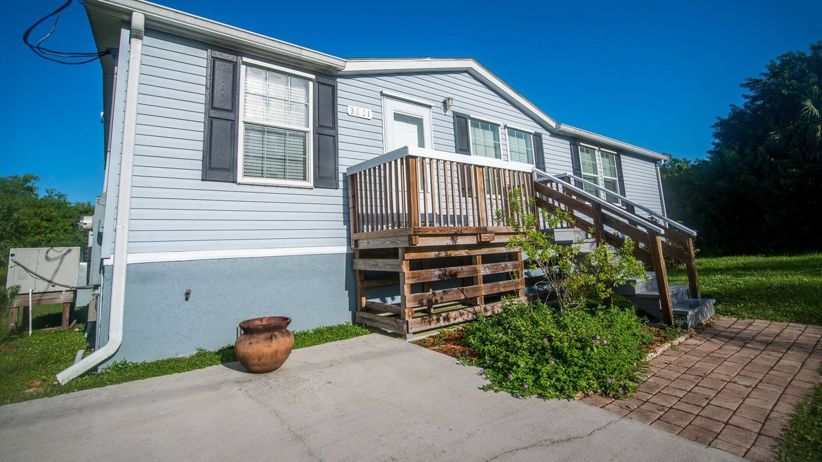 Charlotte Park House | The Blue Lagoon - Punta Gorda Home on the Canal