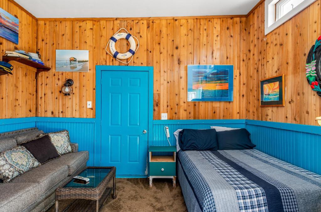 Ocean Beach Hotel | The Blue Parrot Guest House