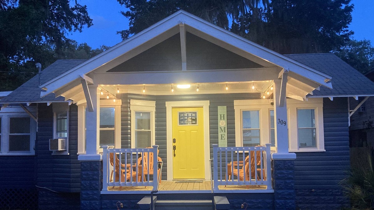 Daytona Beach Cottage | The Blue Pearl Cottage (Only minutes to the beach!)