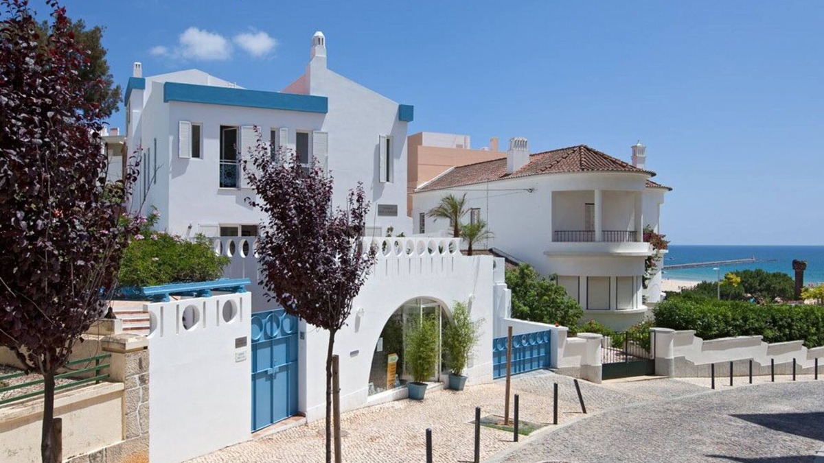Praia da Rocha House | The Blue Villa in the Algarve: 50 m from the beach and Ocean, Praia da Rocha