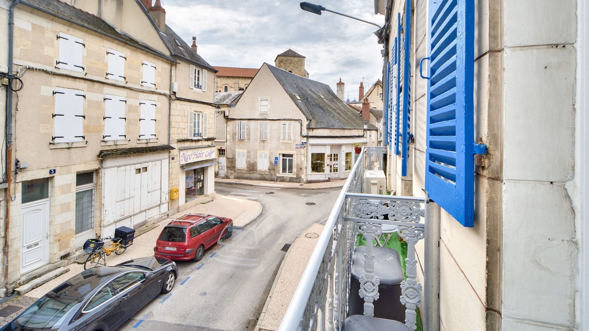 Nevers Apartment | The Blue Window in the Heart of Nevers