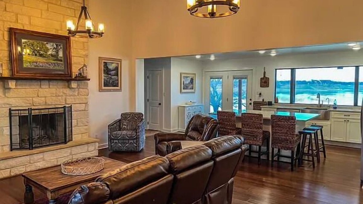 Breckenridge Cabin | The Bluecat Lodge on Hubbard Shores