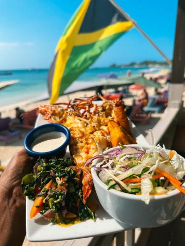 Negril Hotel | THE BOARDWALK VILLAGE