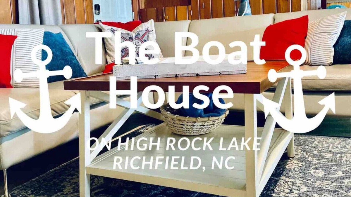 Southmont Cabin | The Boat House hideaway on High Rock Lake