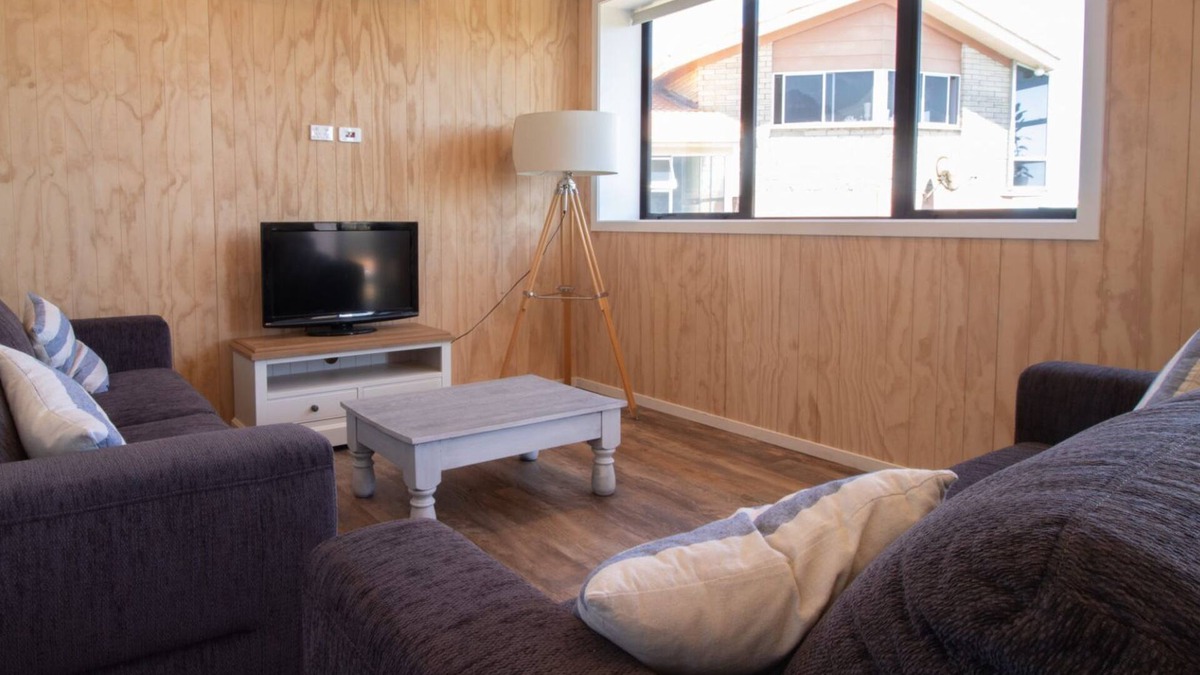 Oakura House | THE BOAT HOUSE ON DIXON