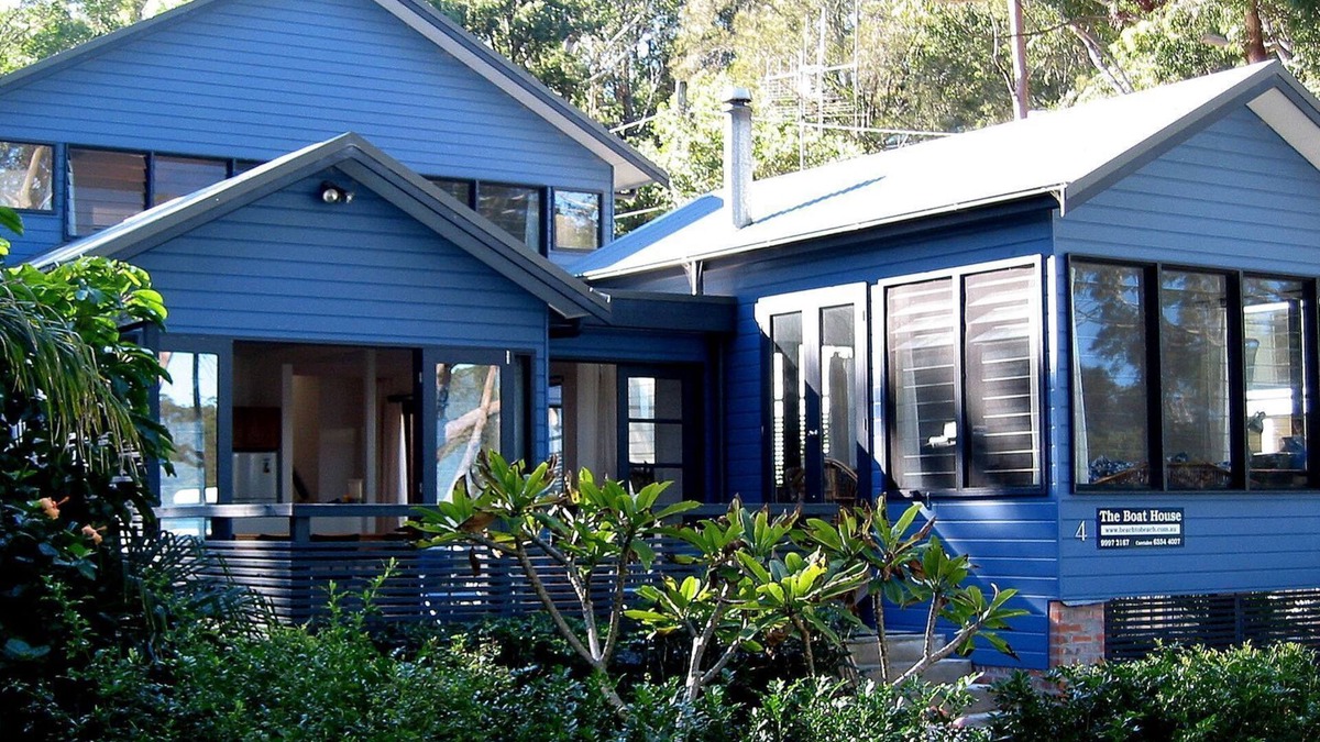 Smiths Lake Cottage | The Boat House - Premium Waterfront position Seachange