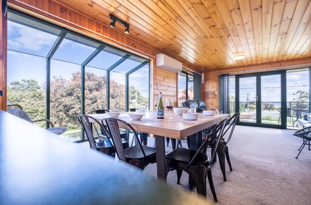 Coles Bay House | The Boathouse - Freycinet Holiday Houses