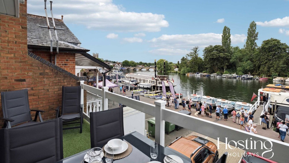 Henley House | The Boathouse - Unique Riverside Living in Henley