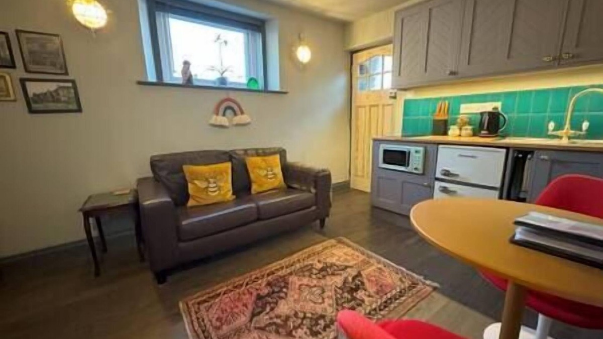 Hanham Apartment | The Bolt: Ground Floor Apartment