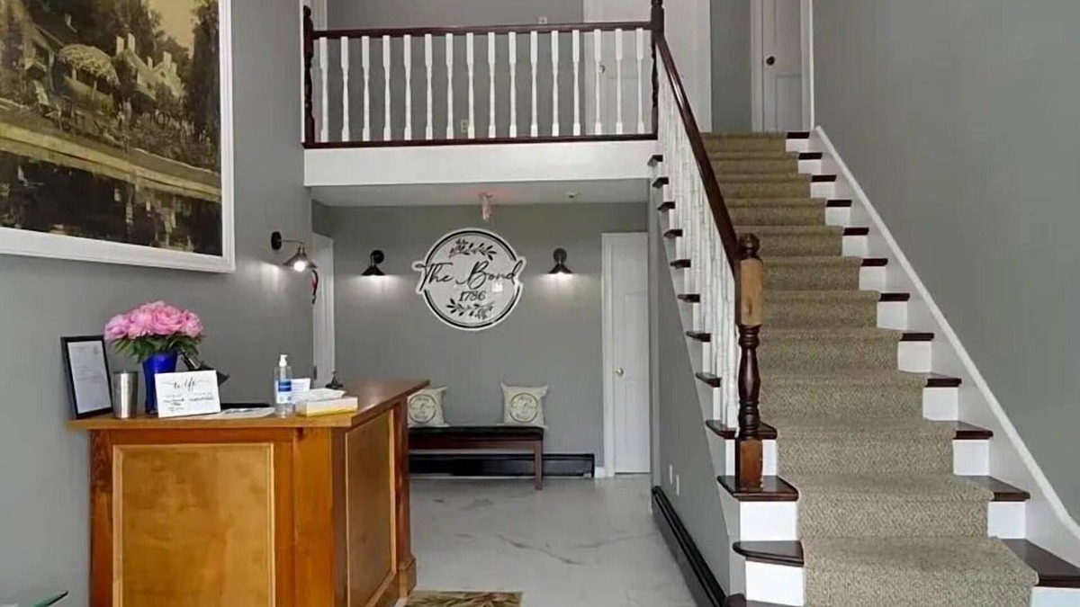 Warrensburg Hotel | The Bond Inn Room #10