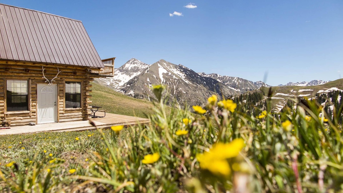 Silverton Cabin | The Bonnie Belle Cabin, a high country modern/rustic cabin