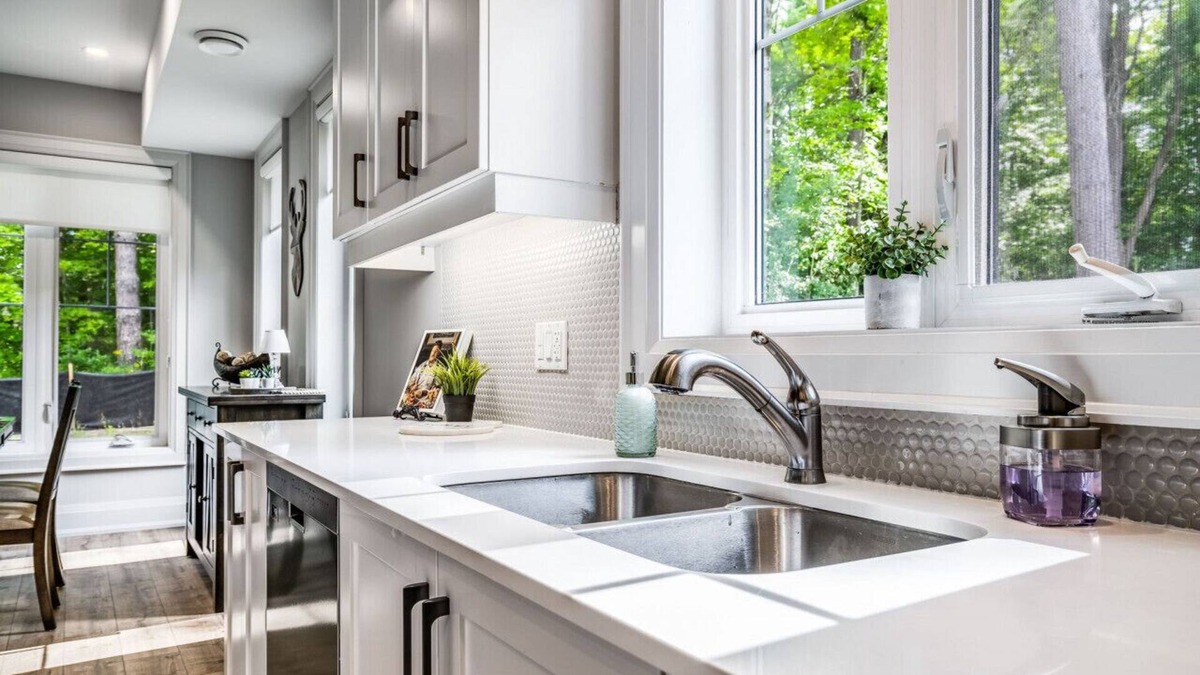 Minett House | The Bonnieview on Lake Rosseau
