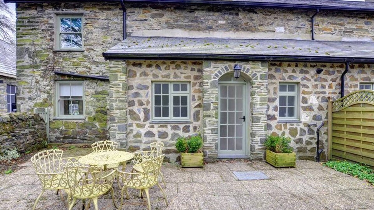 Penmorfa House | The Bothy in Porthmadog
