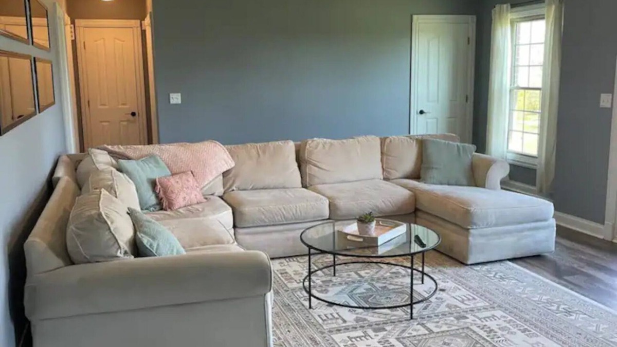 Coxs Creek House | The Bourbon Charm Homestay. Bourbon Trail, PGA, Derby