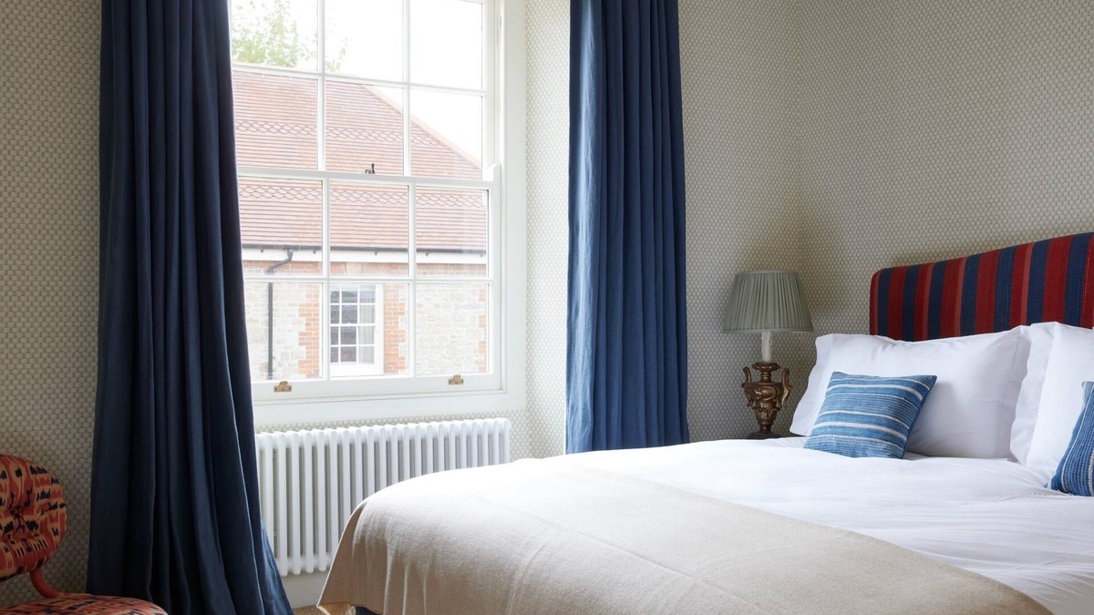 Maiden Bradley Hotel | The Bradley Hare