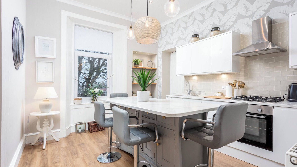 Prestwick Apartment | The Bradshaw - Donnini Apartments