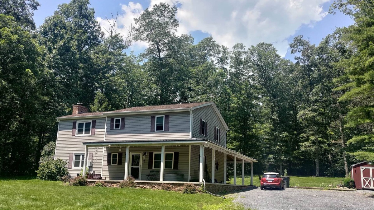 Dayton House | The Branch Bike House - Rad Shenandoah Retreat